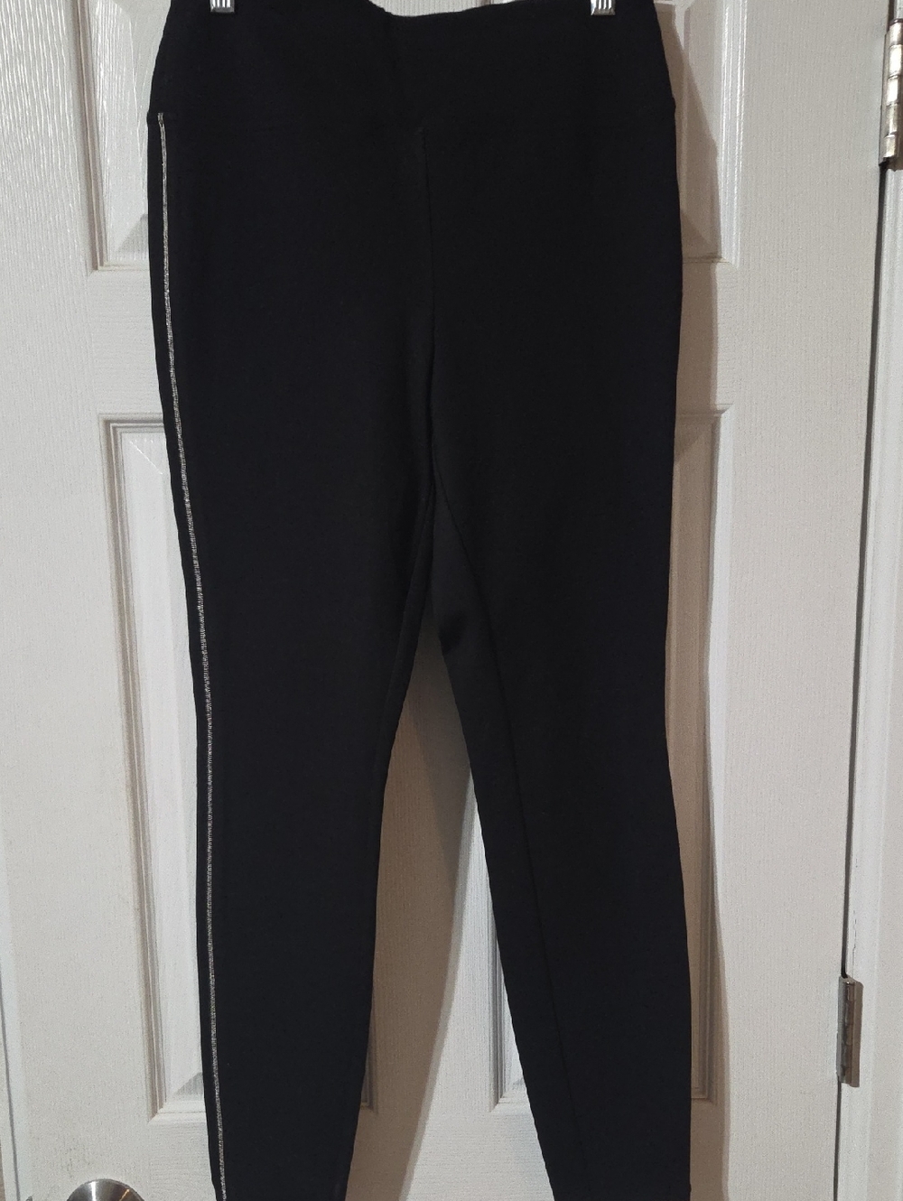 Nine West Black Active Wear Bottoms with Decorative Ribbing